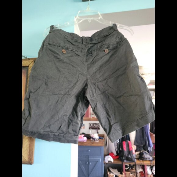 Mens size 29 black or dark gray American Eagle shorts - Picture 2 of 4